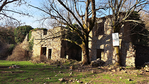 Le hameau abandonné 'Campeau'